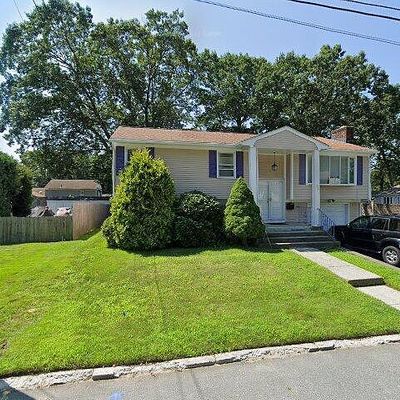 52 Bicentennial Way, North Providence, RI 02911