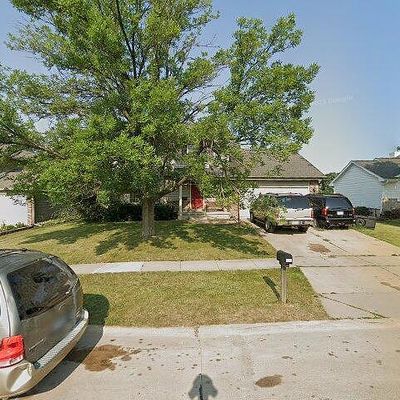 520 Peace Ave Nw, Cedar Rapids, IA 52405