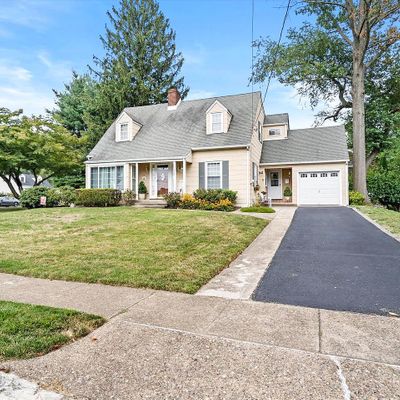 525 Cleardale Ave, Ewing, NJ 08618