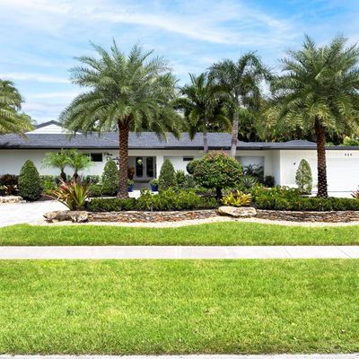 529 Overlook Dr, North Palm Beach, FL 33408