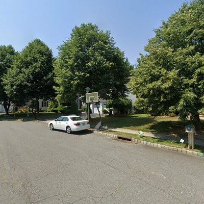 54 Remington Ct, Matawan, NJ 07747