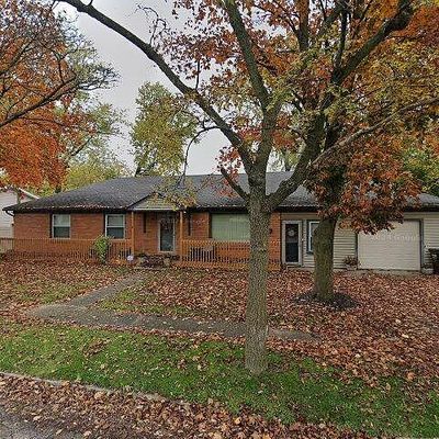 545 Paris Ave, Lansing, MI 48910