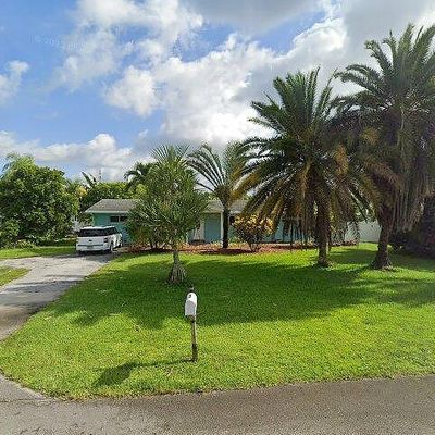 6607 Patricia Dr, West Palm Beach, FL 33413