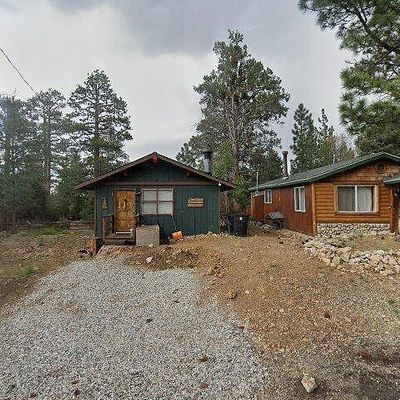 661 Pine Ln, Sugarloaf, CA 92386