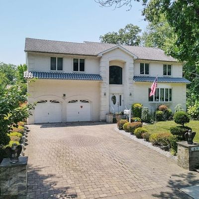 67 Brookside Ter, Clark, NJ 07066