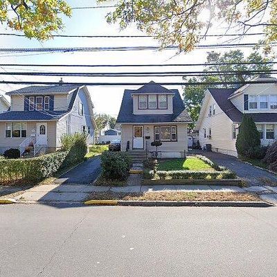 67 Kingsland St, Nutley, NJ 07110