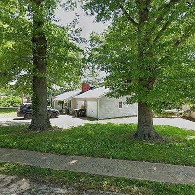 6701 Crisp Ave, Raytown, MO 64133