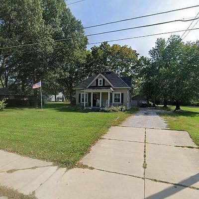 672 Glen Crossing Rd, Glen Carbon, IL 62034