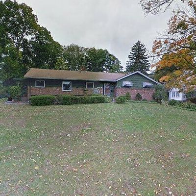 69 Beveridge Rd, Mahwah, NJ 07430