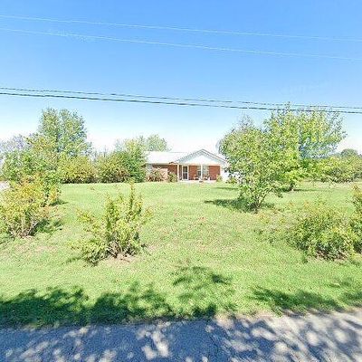 694 N Main St, Coal Hill, AR 72832