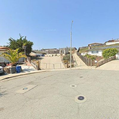 7 Harrow Ct, Seaside, CA 93955