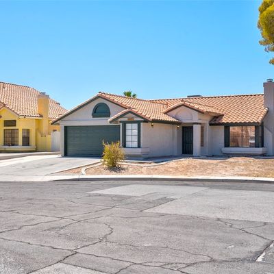 7025 Sawtooth Dr, Las Vegas, NV 89119