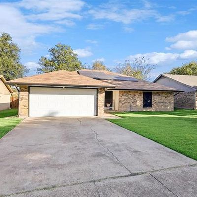 7037 Misty Meadow Dr S, Fort Worth, TX 76133