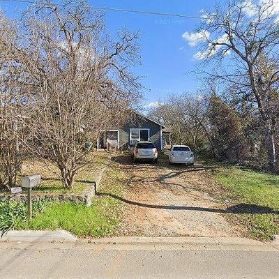 706 N Ruddell St, Denton, TX 76209