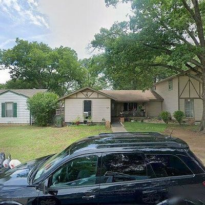 707 Gardiner St, Arlington, TX 76012