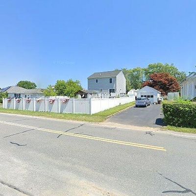 71 Bristol Ave, Swansea, MA 02777