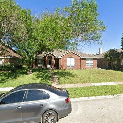 7129 Sample Dr, The Colony, TX 75056