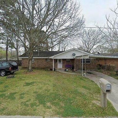 716 Gabriel St, Patterson, LA 70392