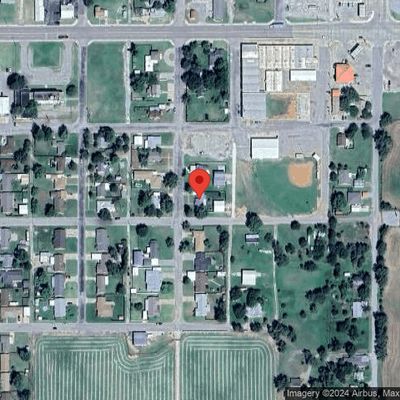 720 S Laird St, Mooreland, OK 73852