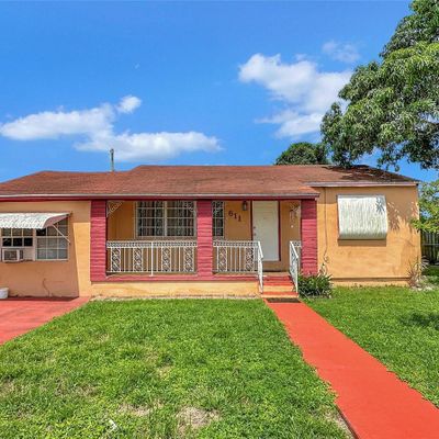 611 E 7 Th St, Hialeah, FL 33010