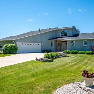 615 E Vine Ct, Sturgeon Bay, WI 54235