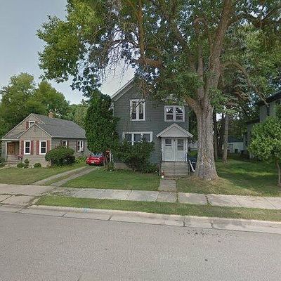 618 Ceape Ave, Oshkosh, WI 54901