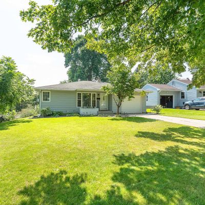 619 W Maple Ave, Fergus Falls, MN 56537