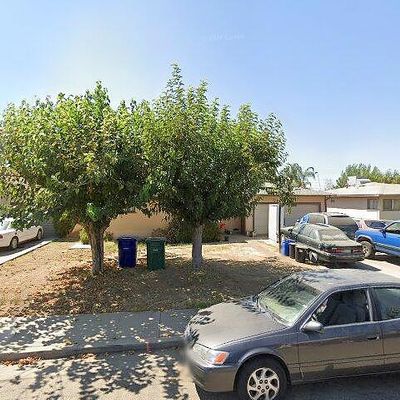 787 N Camelia Ave, Farmersville, CA 93223