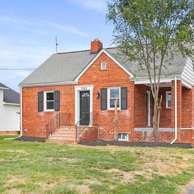 7983 Church St, Middletown, VA 22645