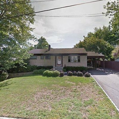 8 Beverly Rd, Old Bridge, NJ 08857