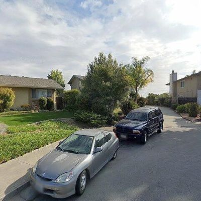 8 Melwood Ct, Watsonville, CA 95076