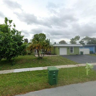 8002 Nw 68 Th Ave, Tamarac, FL 33321