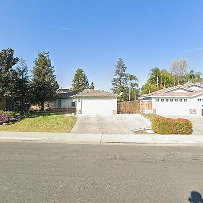 801 Crown Pointe Dr, Bakersfield, CA 93312