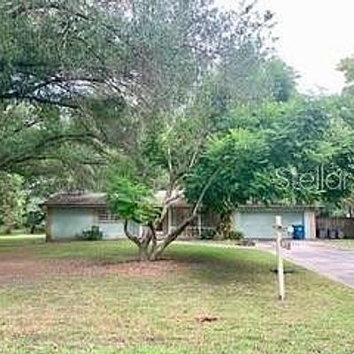 8028 Redbud Ln, Brooksville, FL 34601