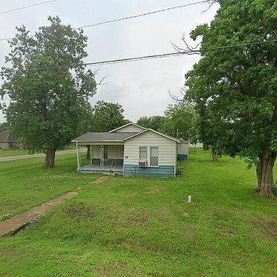 805 Caldwell St, Lexington, TX 78947