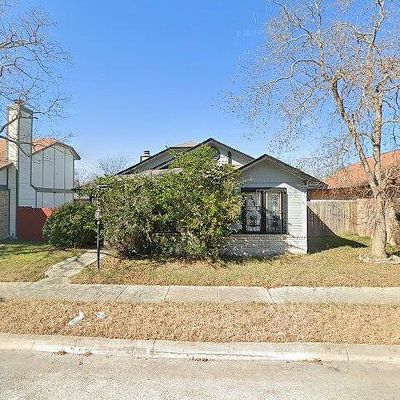 806 Meadow Arbor Ln, Universal City, TX 78148