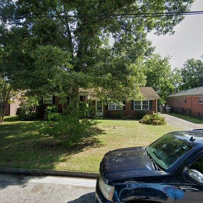 81 Longwood Dr, Hampton, VA 23669