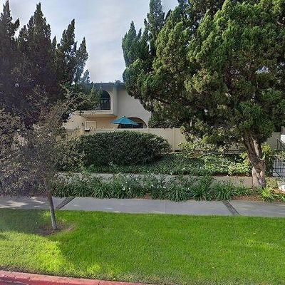 811 N Altadena Dr, Pasadena, CA 91107