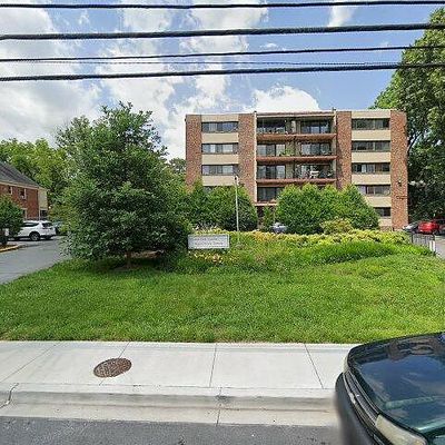 8308 Flower Ave #401, Takoma Park, MD 20912