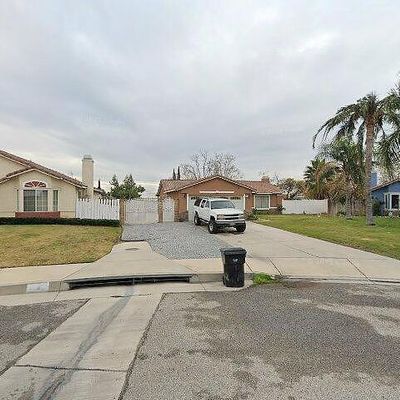 8444 Paisley Ln, Fontana, CA 92335