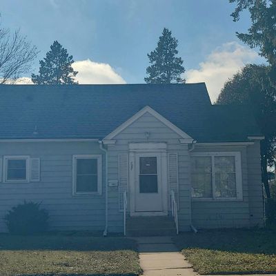 727 2 Nd St Sw, Mason City, IA 50401