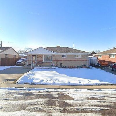 7291 Avrum Dr, Denver, CO 80221