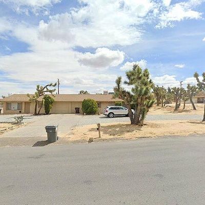 7385 Joshua Ln, Yucca Valley, CA 92284