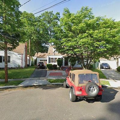 749 Rodgers Ct, Rahway, NJ 07065