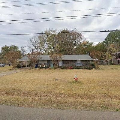 765 N Jefferson St, Houston, MS 38851