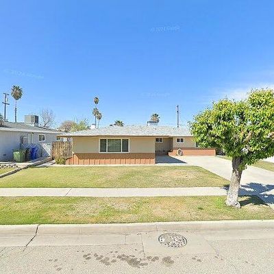 921 2 Nd St, Taft, CA 93268