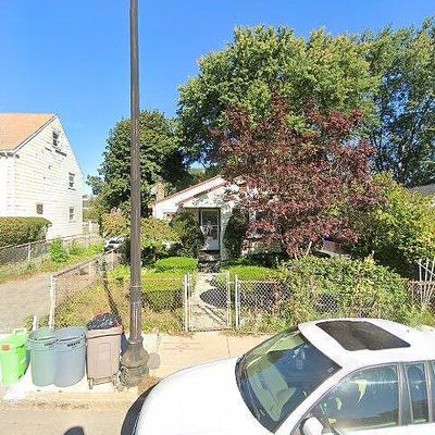 957 River St, Hyde Park, MA 02136