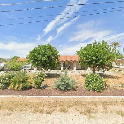 8756 Glendale Ave, Hesperia, CA 92345