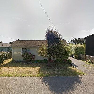 880 Woodward St, Fort Bragg, CA 95437