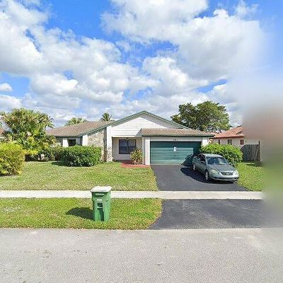 8911 Nw 79 Th St, Tamarac, FL 33321